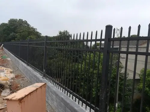 鋅鋼柵欄真的有他們說那么好嗎？博智鋅鋼來為您解答
